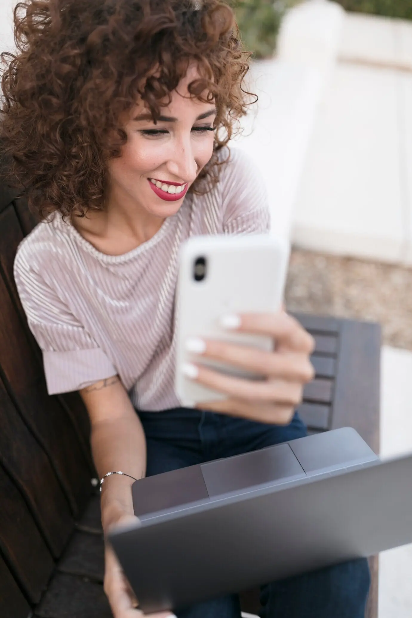 Please provide the original description you want me to rephrase.